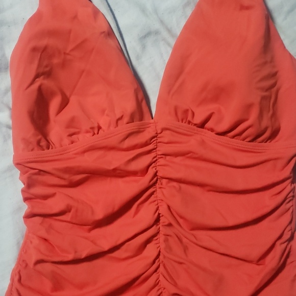 💥BODY SLIMMING SWIM SUIT💥 - Picture 2 of 5